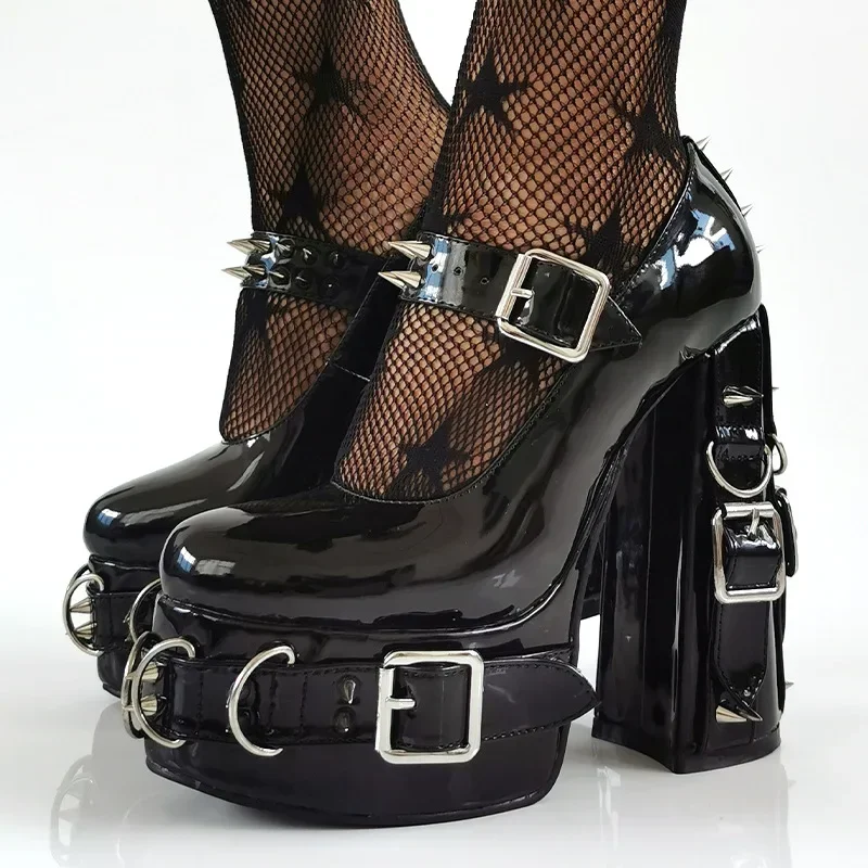 Super wysokie obcasy Gothic Pumps Metal Buckle Belt Rings Rivet Sexy Platform Cosplay Chunky High Heels Ankle Strap High Heel Shoes