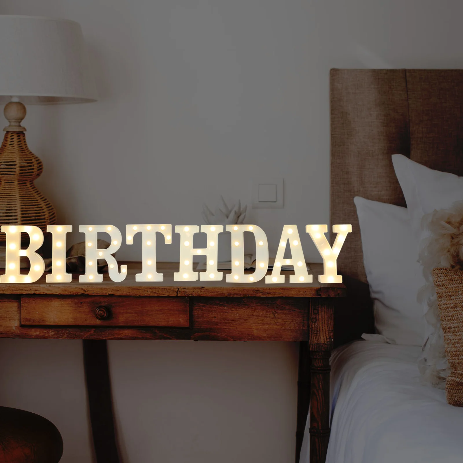 

8Pcs Birthday Lights LED Letters Decorative Light Up Signs for Room Wall Desk Aesthetic Bedroom Decorations Party Wedding
