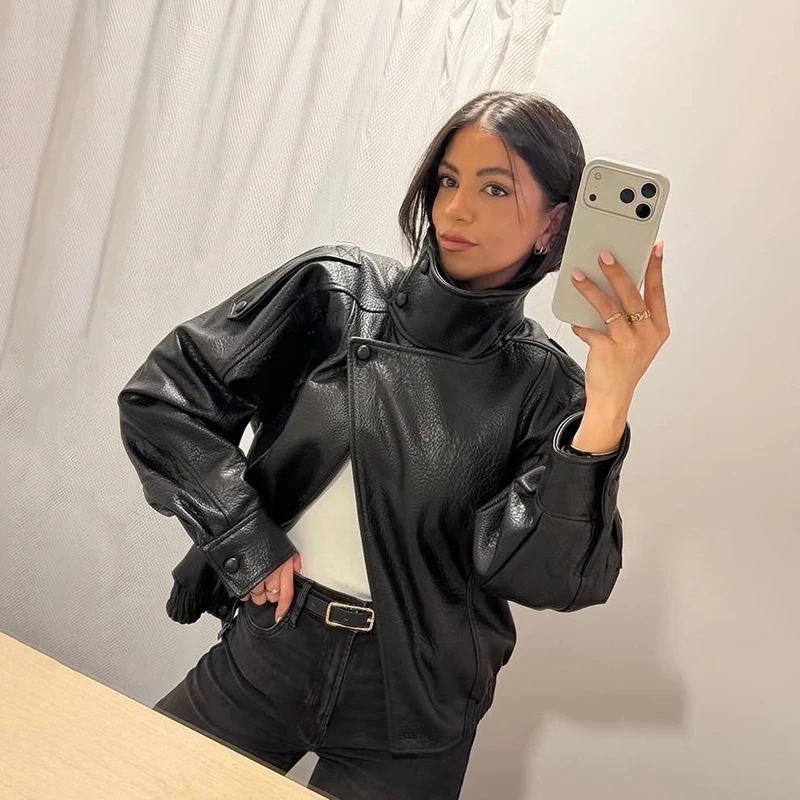 Damen Vintage Kunstleder-Motorradjacke mit Hohem Kragen, Asymmetrischem Reißverschluss, Fledermausärmeln, Loser Passform und Elastischem Saum – Detail 7