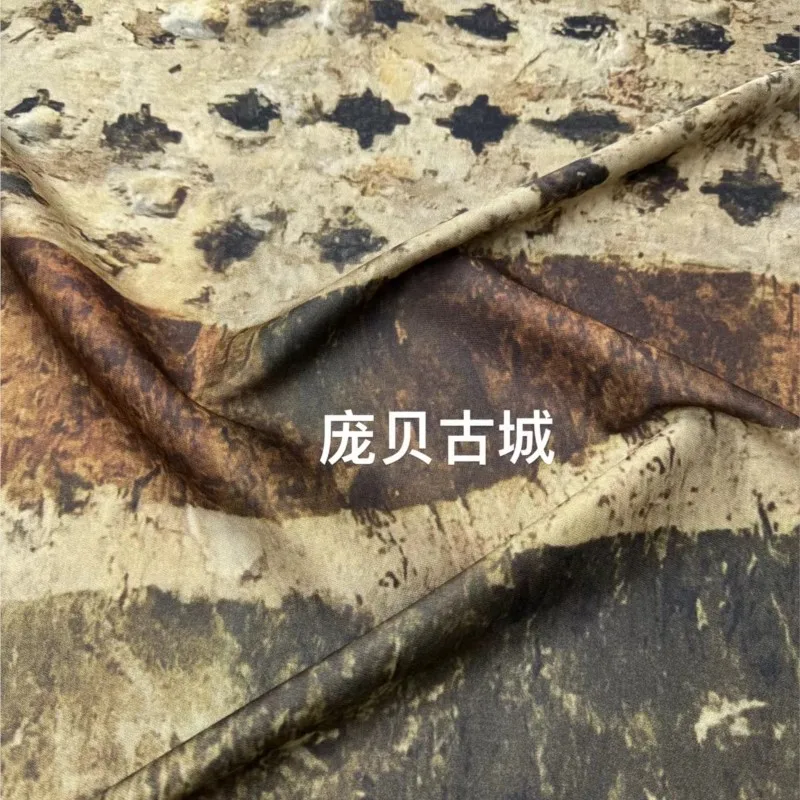 Set aus elastischem Twill-Seidenstoff für das Kleid