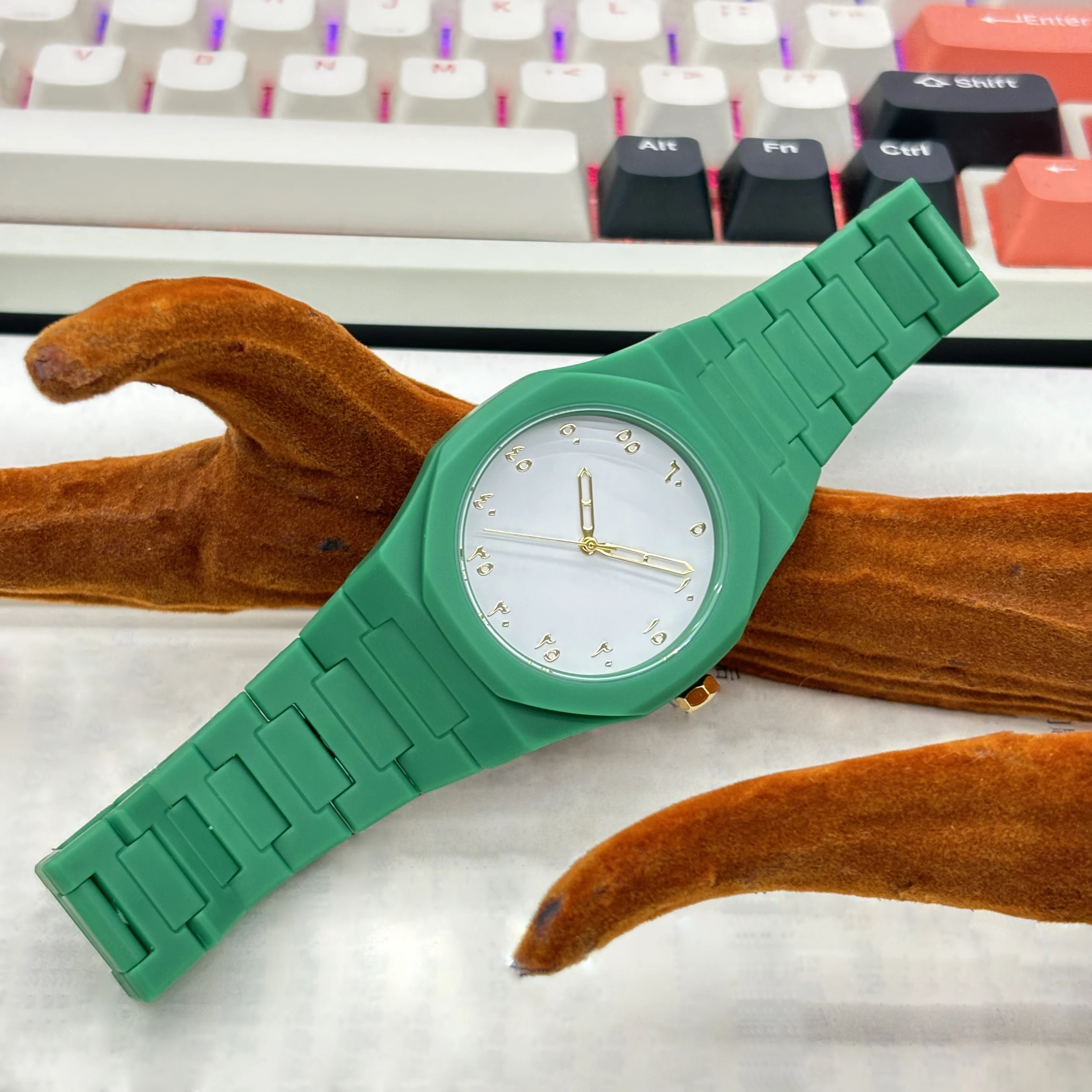 Новые трендовые классические креативные персидские цифровые кварцевые часы 3ATM водонепроницаемые мужские часы темно-зеленые деловые кварцевые часы