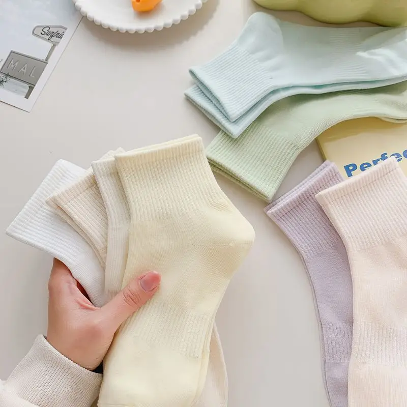 

Basic Ice Cream Cotton Sports Socks for Women Simple Design College Style Solid Color Thin Versatile Boat Socks Spring Summer