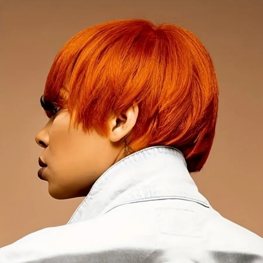 شعر بشري برازيلي مفرود من Pixie Cut كثافة 150% 6 بوصة برتقالي مع غرة - شعر مستعار مصنوع آليًا بالكامل، قبعة شبكية وردية