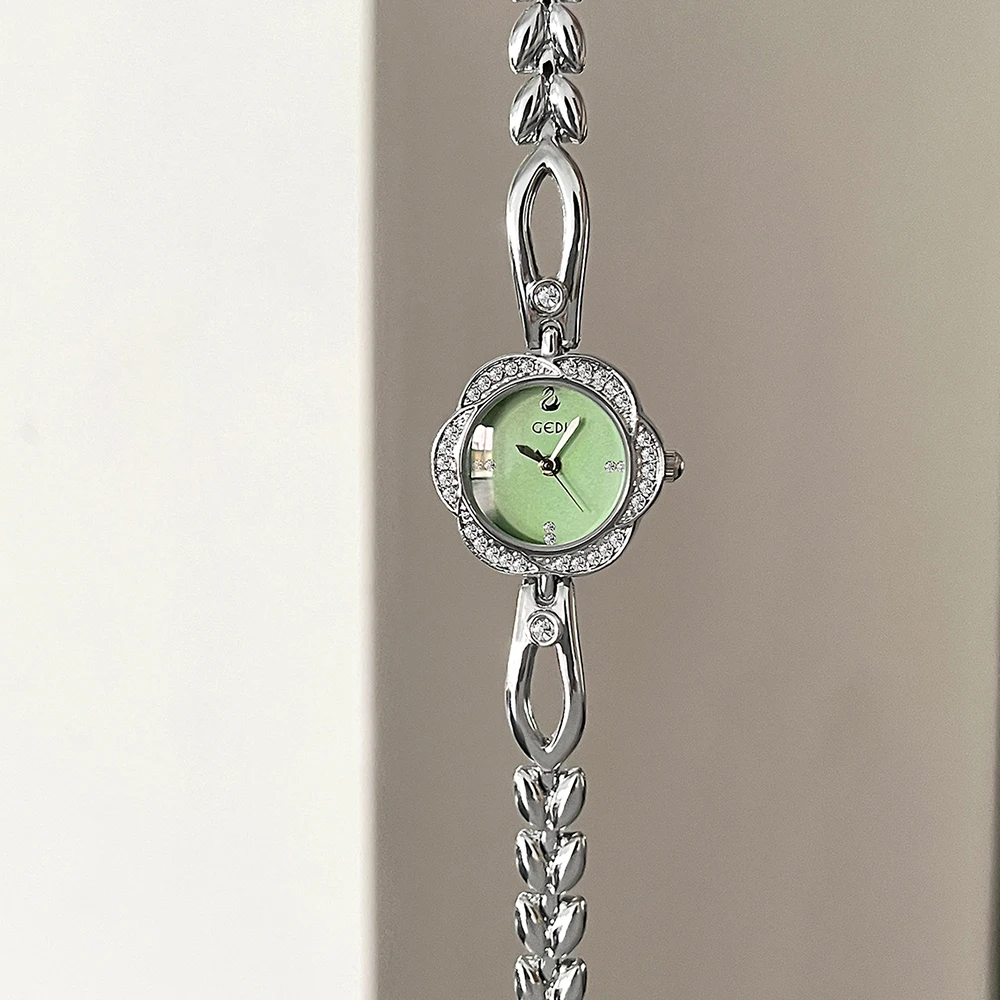 GEDI 腕時計女性のためのひまわり色のダイヤルクォーツ女性の腕時計ゴールドシルバーファッションライト高級腕時計女性ギフト