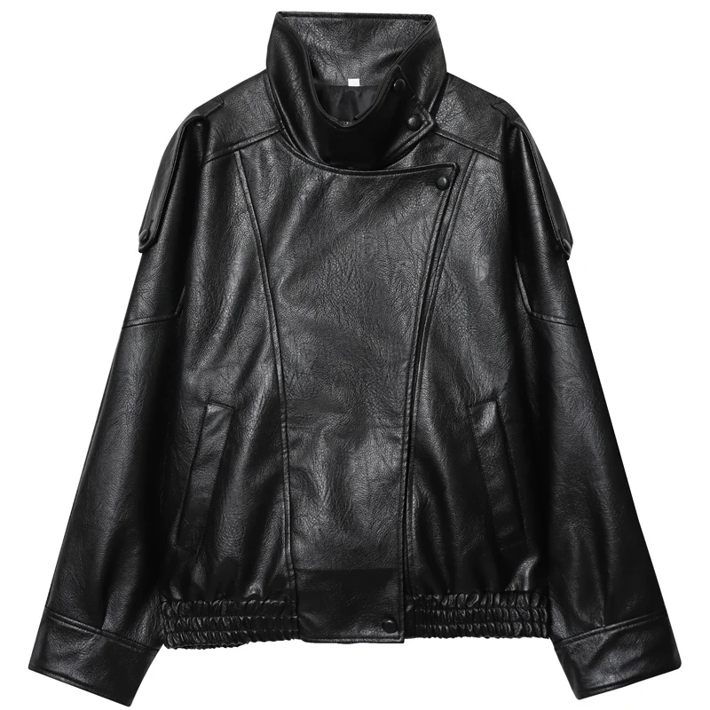 سترات نسائية HXAO سترة جلدية صناعية سوداء للنساء 2025 ملابس خارجية غير متماثلة بأكمام طويلة جديدة في المعاطف والسترات سترة لسائقي الدراجات النارية
