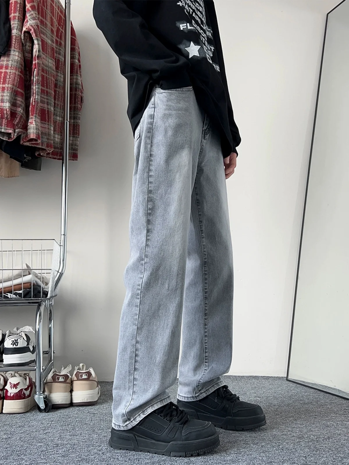 

e ey Джинсы Мужские весенние модные тонкие расклешенные брюки с высокой талией Американские длинные брюки High Street Vibe Джинсы с прямыми штанинами