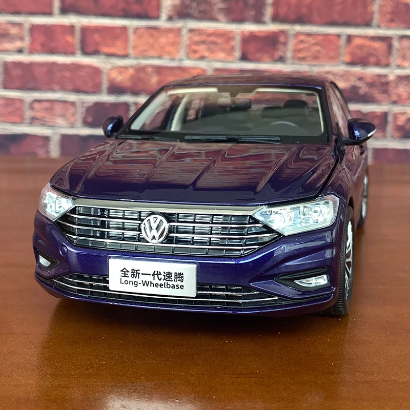 

Модель автомобиля Dealer Edition, масштаб 1:18, Volkswagen VW Sagitar, Jetta 2012-2019, литая модель для коллекций, демонстрации и подарка для друзей