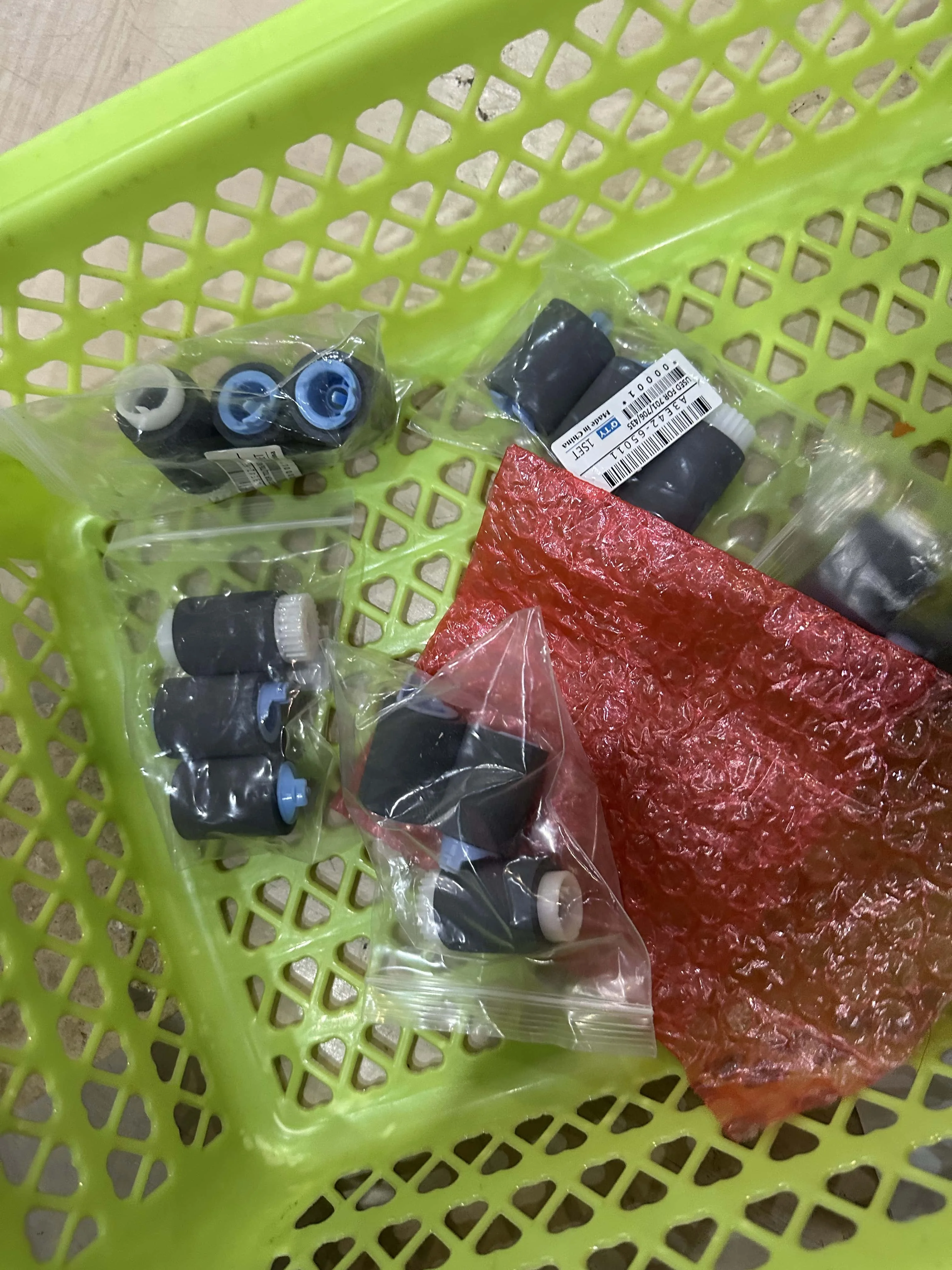 

1X RM1-0036-000 RM1-0037-000 Feed Separation Pickup Roller for HP 4200 4250 4300 4345 4350 4700 P4014 4015 4515 M601 M602 M603