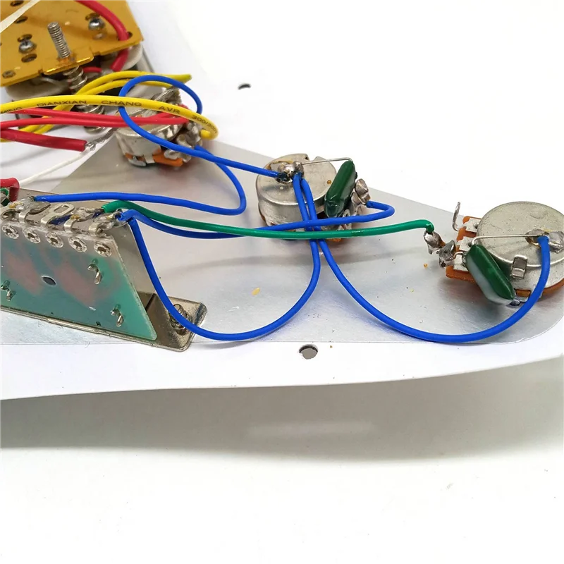 

A74K-2X Electric Guitar Pickguard Pickups Loaded Prewired Scratchplate Assembly 11 Hole SSH White