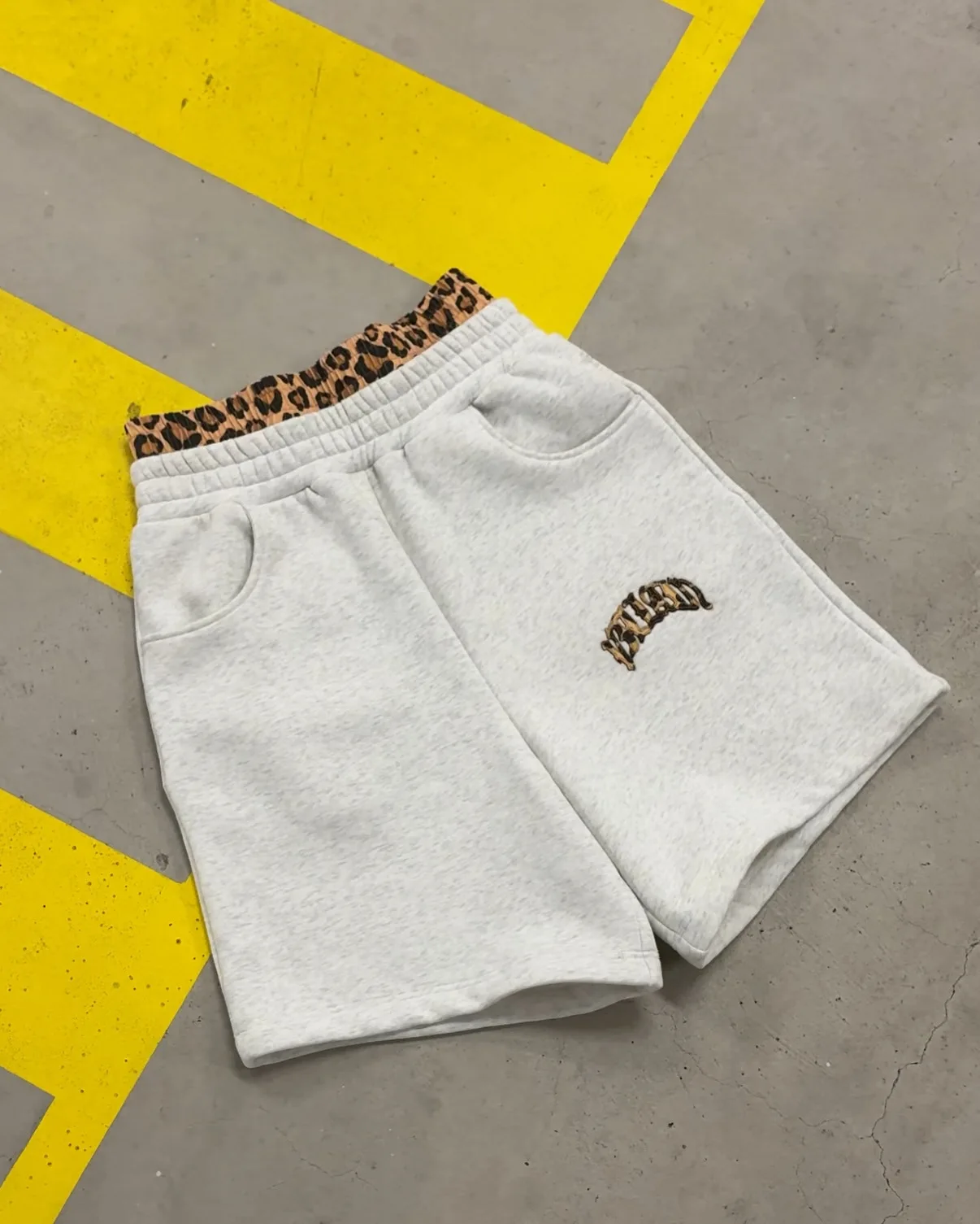 อเมริกันHip-Hopเสือดาวพิมพ์เย็บปักถักร้อยผู้ชายHoodie Retro Harajuku Streetชุดกีฬาแฟชั่นสบายๆเสื้อ