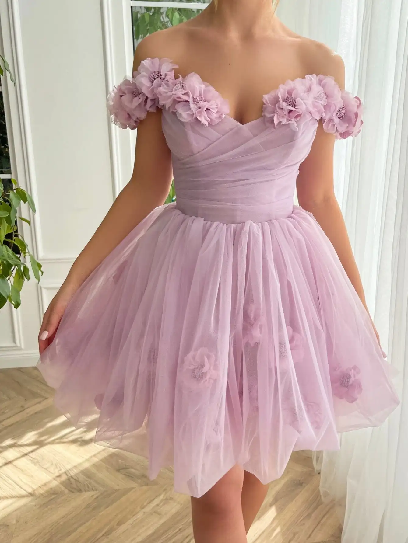 

Lilac Corset Strapless Short Tulle Homecoming Dress Backless A-Line Wedding Dress A-line Graduation vestidos coctel elegantes