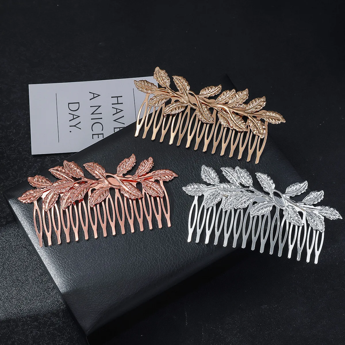 

Cross-Border New Le Hair Comb Bride Headwear Hair Accories Hairpin Hair Sling Small Gifts Alloy Embedded Artificial Gem
