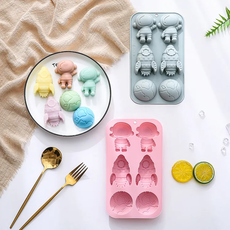 

6 Holes Cartoon Astronaut Rocket Chocolate Moulds Spacecraft Earth Drink Ice Tray Party Human Mousse Cake Biscuit Silicone Molds