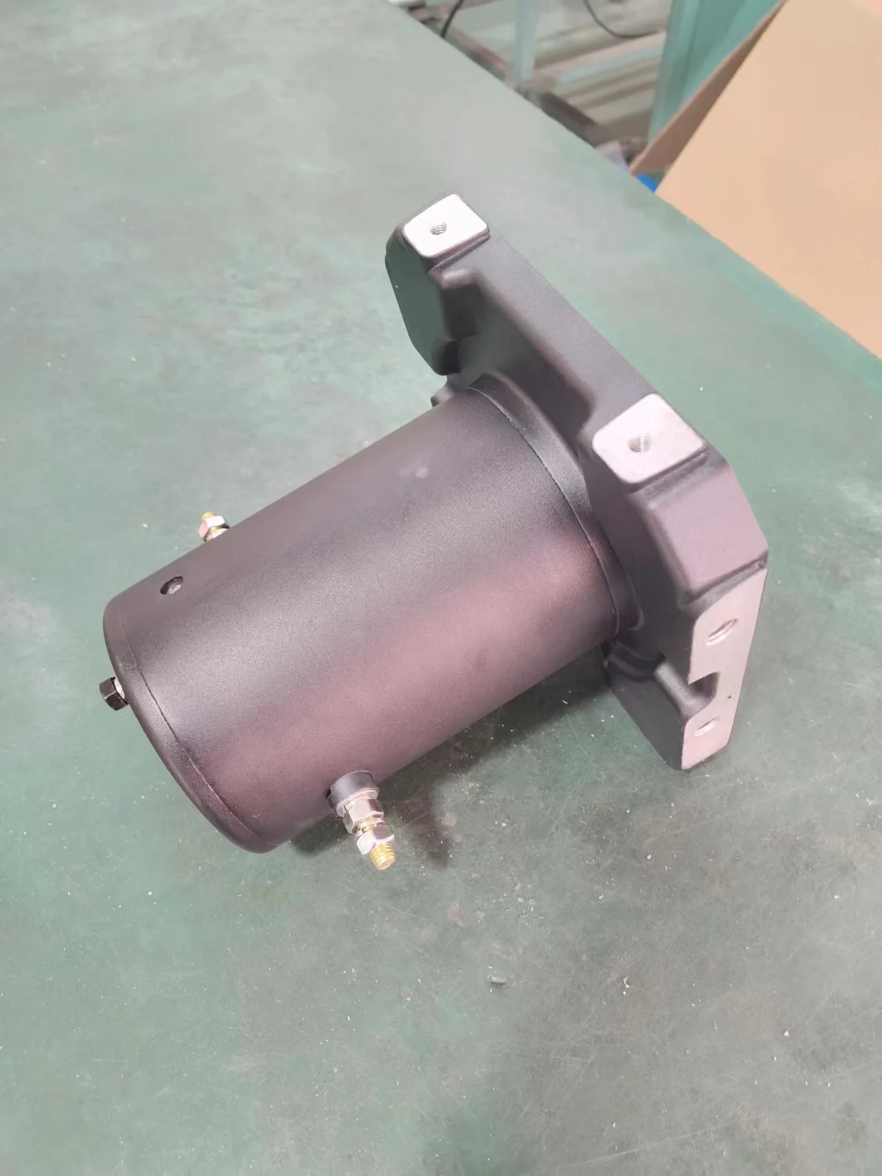 Nieuwe Liermotor Voor Waarschuwingsindustrieën Bidirectionele 24V 4-8 Pk 3500 Tpm-15000 Tpm