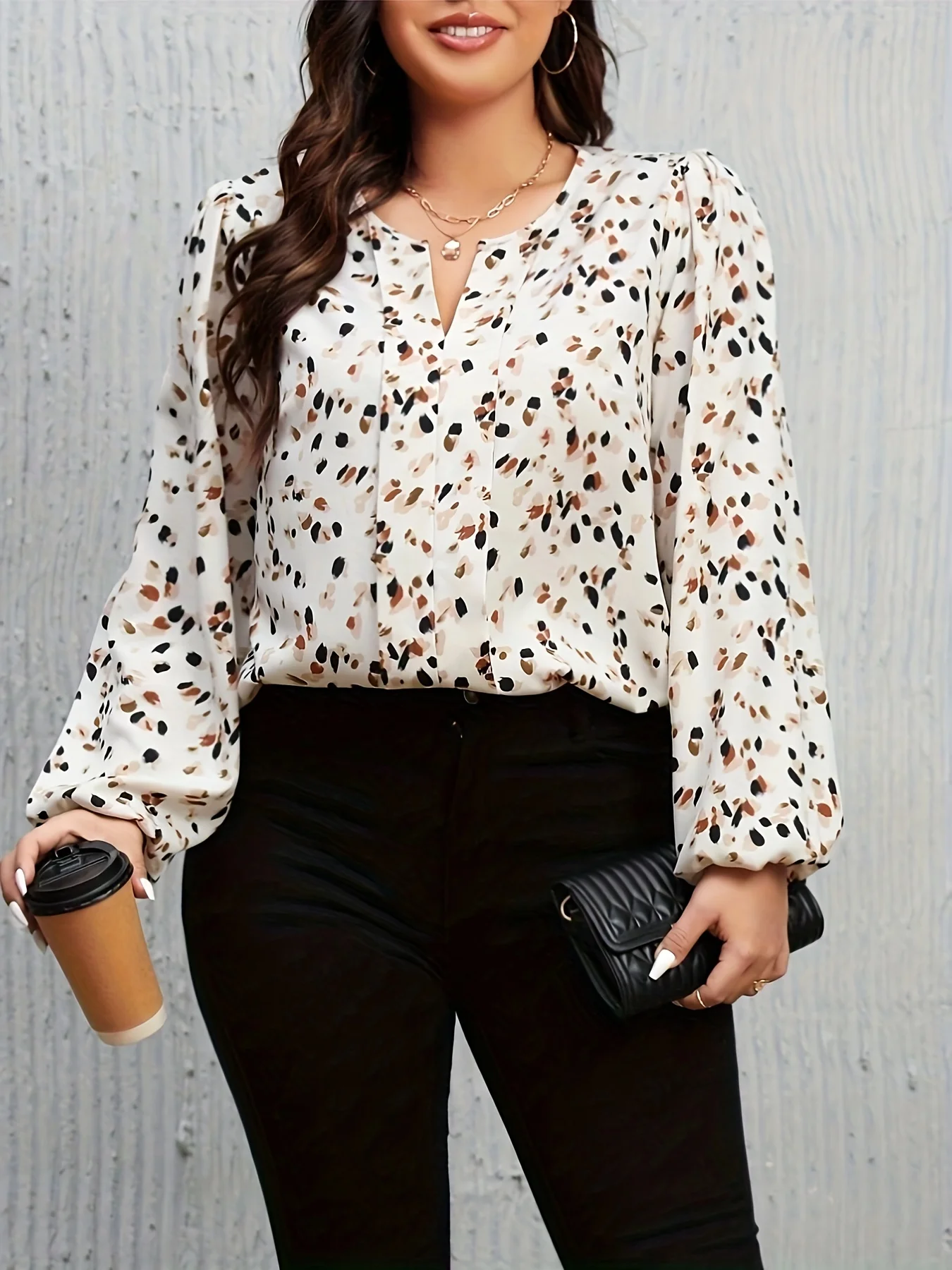 قميص مقاس كبير مقاس كبير مصنوع من القماش