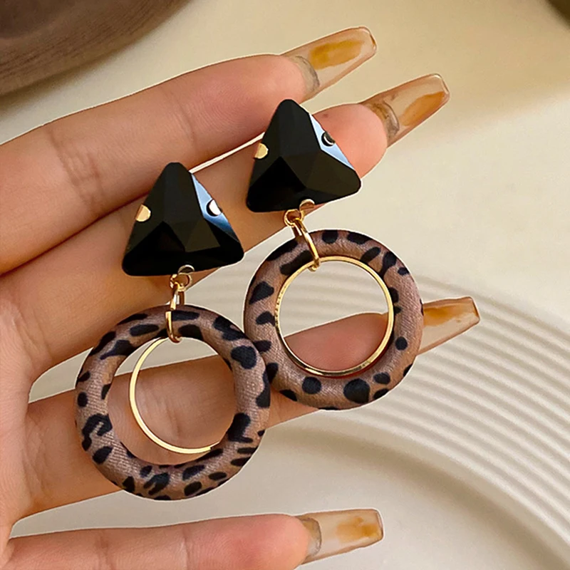 Fashion Round Leopard Earrings Women Cute Colorful Fur Gold Color Pendant Dangle Earrings For Women Statement Jewelry Gift