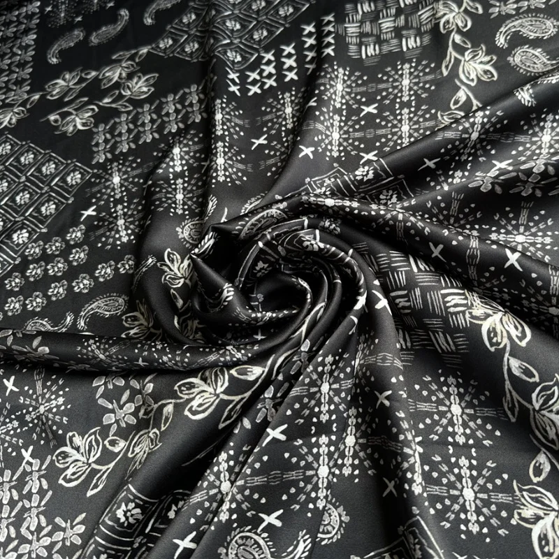 1 метр, 100% шелковый шелк, 21 шелковая ткань Momme Charmeuse, черная винтажная шелковая ткань с цветочным принтом, 138 м, ширина 54 дюйма, по дворам, JN269