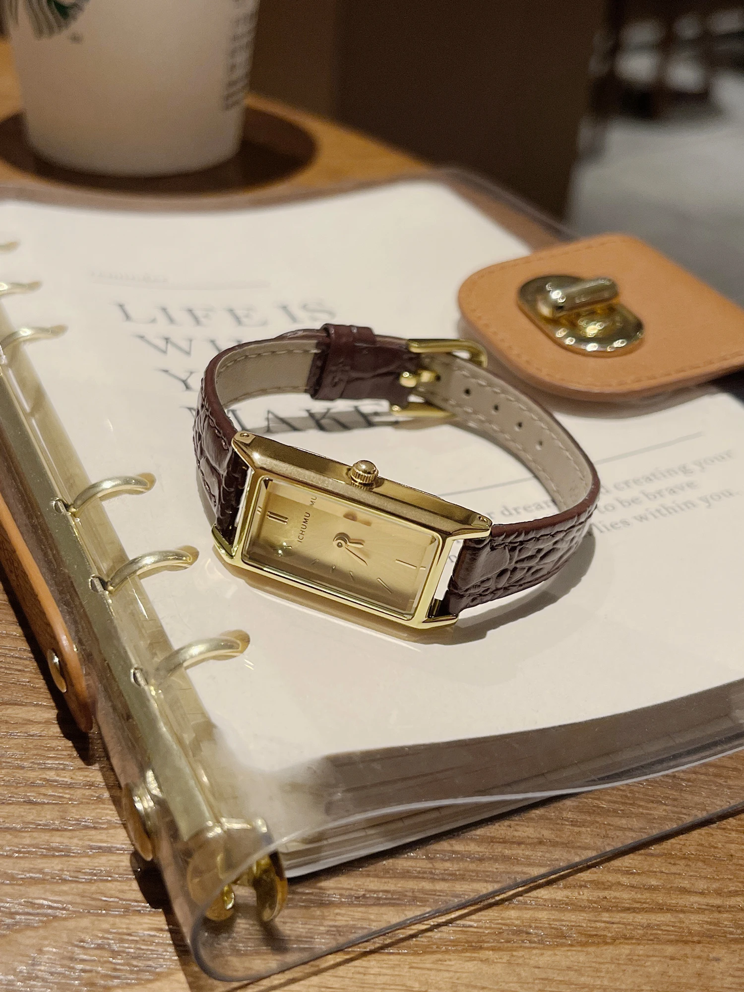 

New Luxury Women'S Watch, Retro Style Square Watch, 2026 New Style, High-End Selection, Women'S Gift, Trendy Women'S Watch.