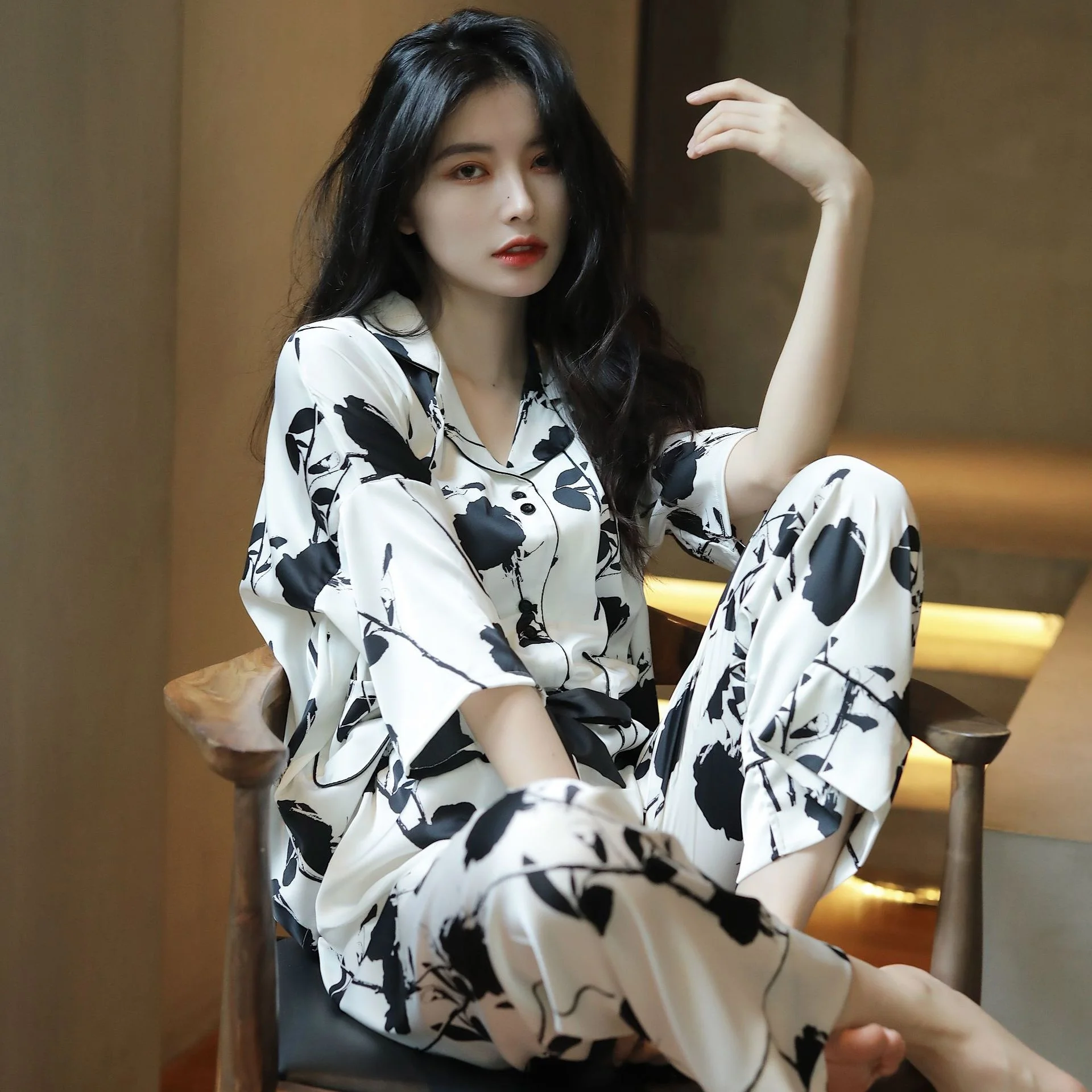 Lisacmvpnel 2022 New Ice Silk Pajamas Female Bat Sleeves Spring And Autumn Thin Home Clothes Set Pyjamas