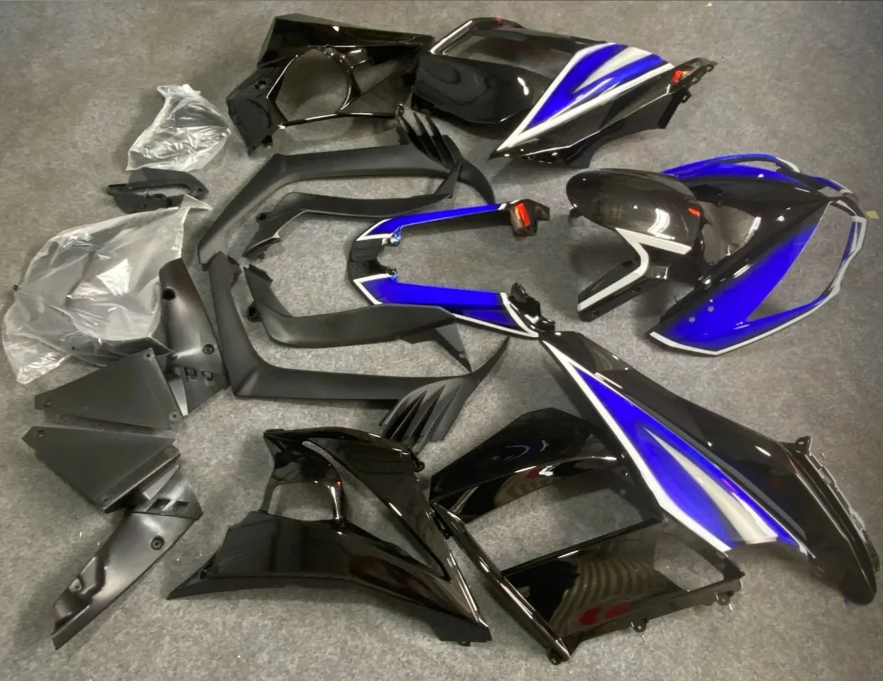 

Один комплект обтекателя для Kawasaki Z1000sx 2010 2011 2012 2013 2014 2015 2016 2017, комплект обтекателя мотоцикла из АБС-пластика