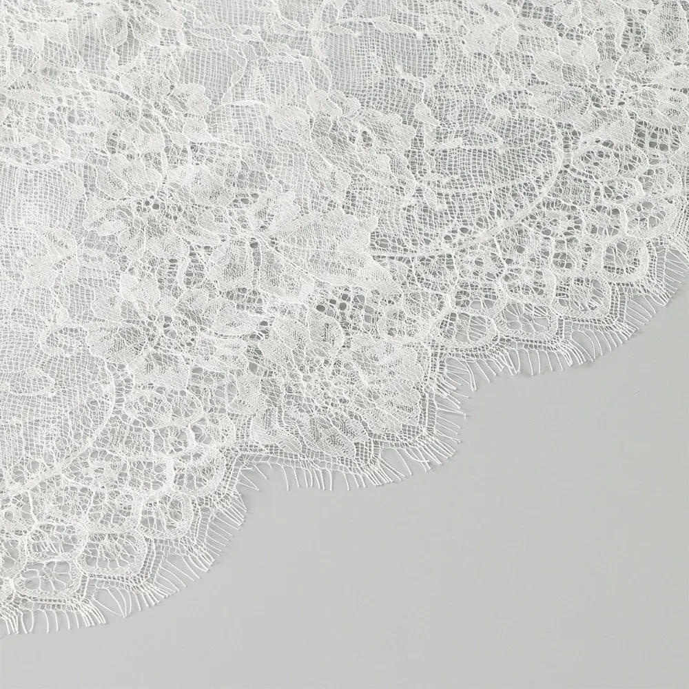 Trendy Head Covering Lace Mantilla Veil 80*60CM Beautiful Women Lace Scarf Vintage Gorgeous Bridal Veil Fashion Accessories