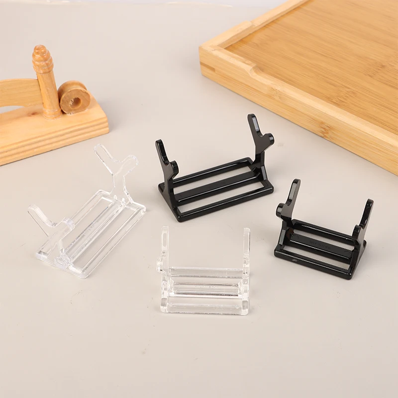 1개 낚시 미끼 진열대 – 낚시 가게에서 미끼를 정리하고 전시하기 위한 내구성 있는 플라스틱 선반