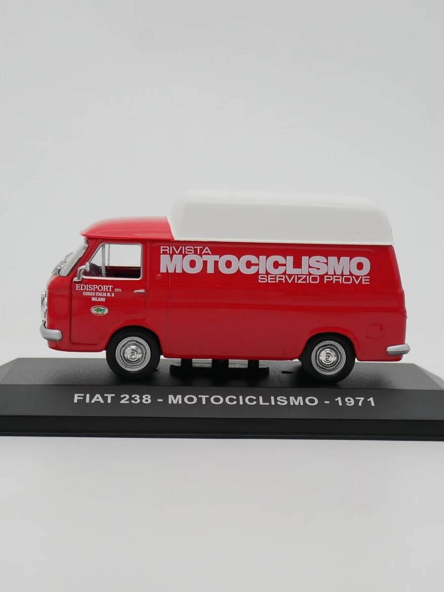 Ixo 1:43 Fiat 238 MOTOCICLISMO 1971 Diecast Car Metal Toy Model