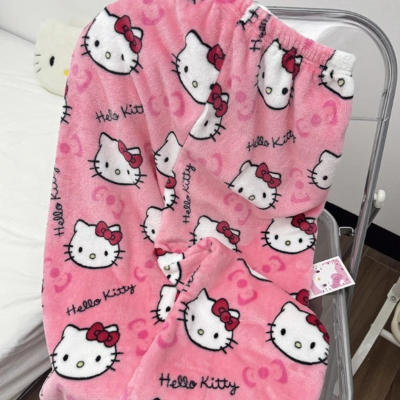 Celana Piyama Flanel Tebal Sanrio Hello Kitty Baru Celana Rumah Ramah Kulit Hangat dan Kasual Musim Gugur dan Musim Dingin