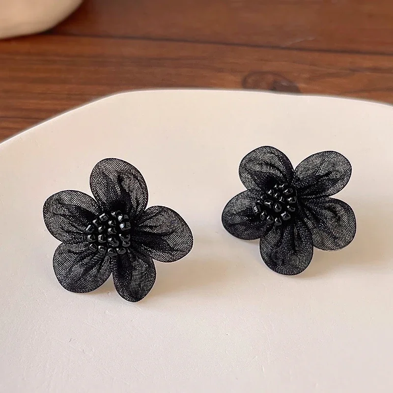 Black Flower with Mini Beads Centers Stud Earrings for Women Party Fashion Korean Mesh Flower Earrings Girls Gift Jewelry