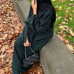 Velluto a coste Abaya Dubai Abiti lunghi di lusso Autunno Inverno Abaya per le donne musulmane Modesto Turchia Abbigliamento islamico Caftano Abito Hijab