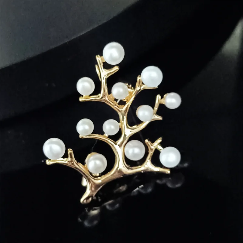 

OKILY Happiness Tree Brooch with Multiple Natural Freshwater Pearls Unique and Exquisite Branches Broocohpins for Unisex Gifts