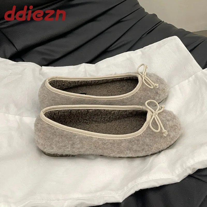 الشتاء الخريف أفخم الأزياء فراشة عقدة السيدات الشقق الأحذية الإناث الأحذية الدافئة الانزلاق على النساء الباليه الشقق مع أحذية الفراء