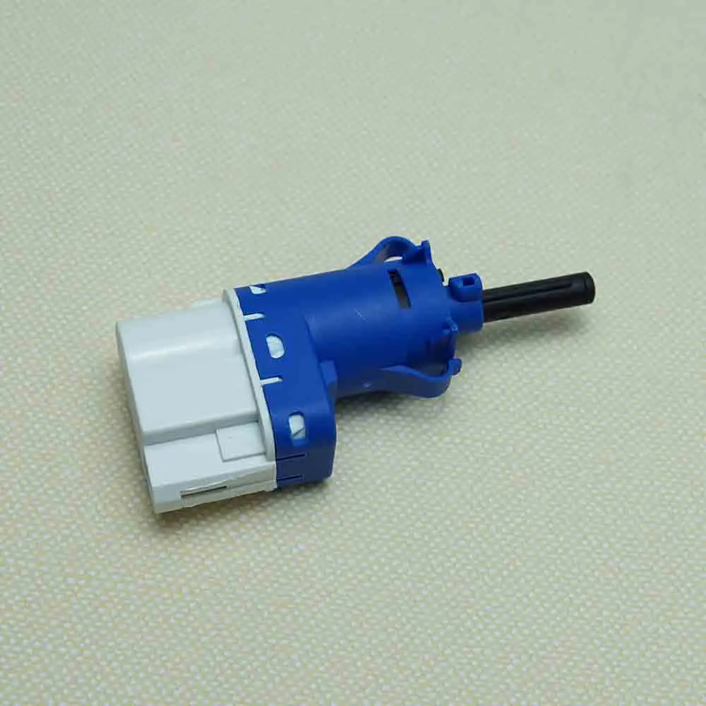 30773936 Car Vehicle Diagnostic System Brake Switch For Volvo S60 S80 V60 V70 XC90 XC70 2008 2009 2010 2012 2013 2014 Auto Parts