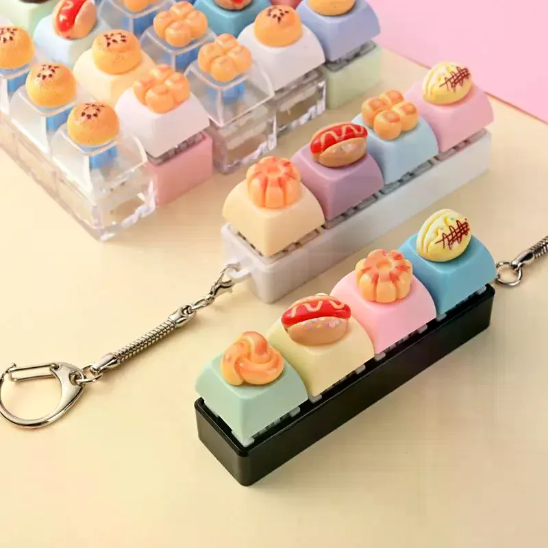 1PC Creative Cute Bread-shaped Keychain Stress-relief Toy Small Accessory For Venting And Relaxation, A Little Gift