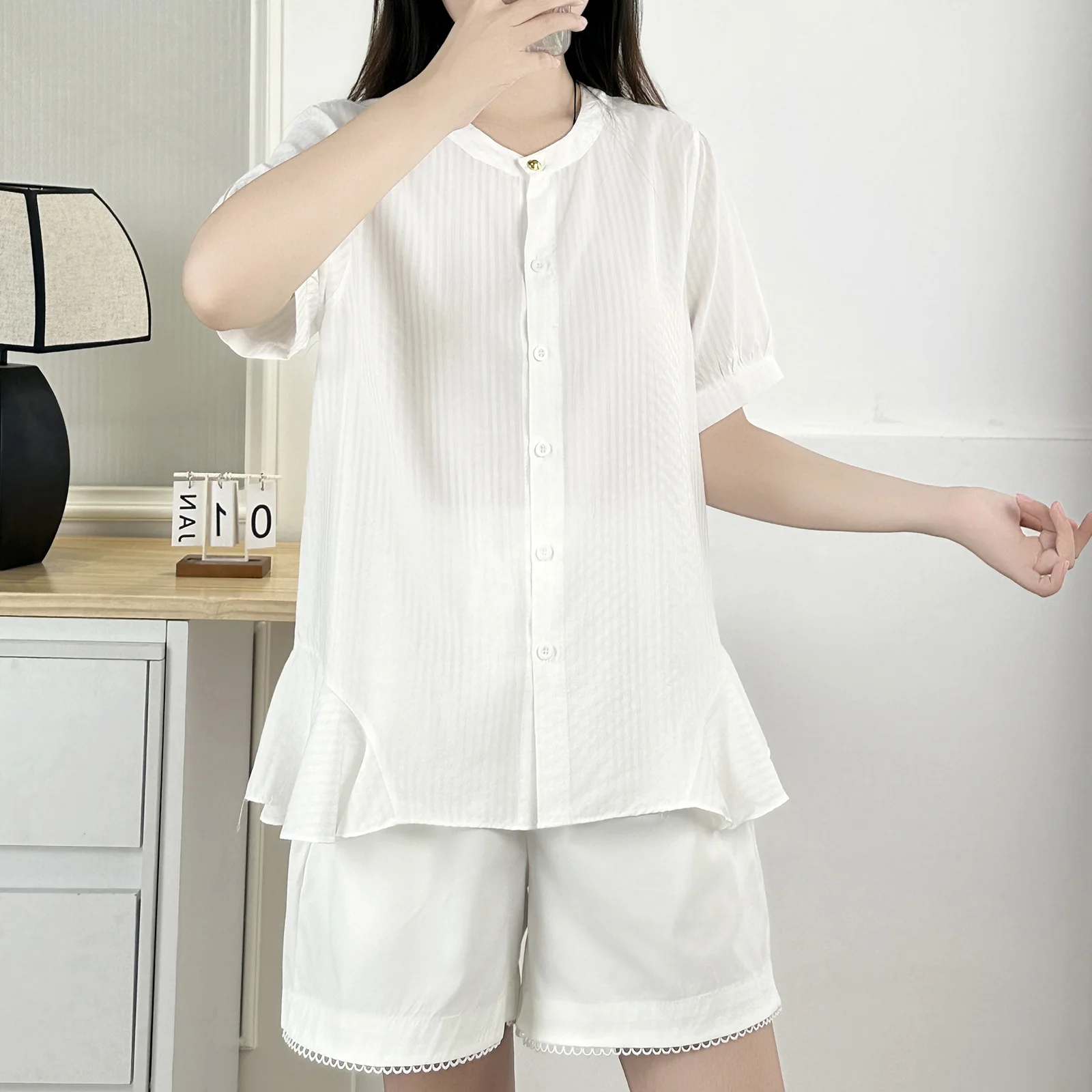2025 sommer Top Neue Mode Stylefresh Und Elegante Dünne Rüschen Kurzarm Hemd 100 KG Plus Größe Bluse Für Frauen