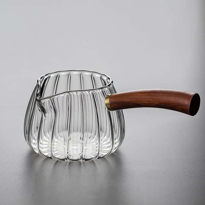 High temperature resistant glass fair cup thickened heat resistant tea sea wood handle tea dispenser pouring tea male cup