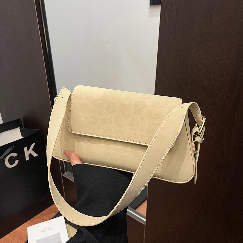 Chic Leopard Print … - image