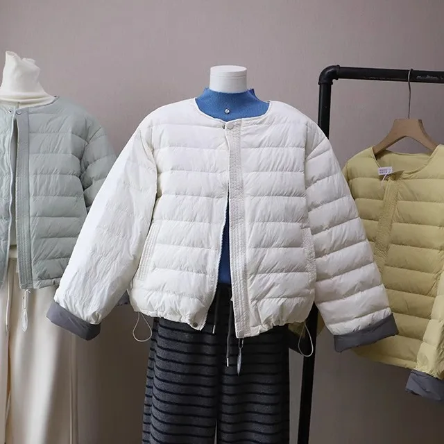 

Lightweight ort down Jaet Women's round Ne Ribbed Bone Design 2025 Winter New Sle White Du Feather Puff Coat