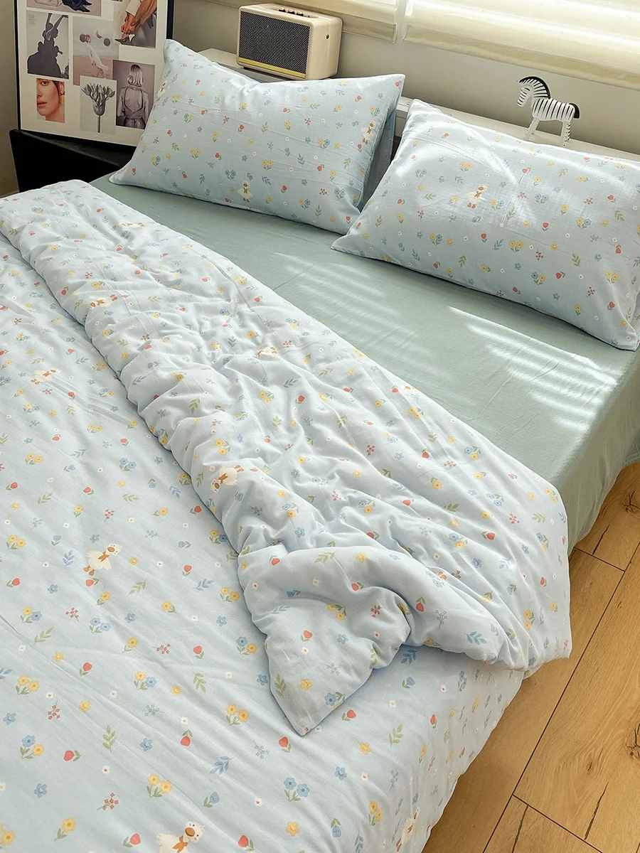 

Комплект постельного белья из чистого хлопка, двухслойный, с мультяшным рисунком «Маленький гусь», четыре предмета, с функцией сохранения тепла