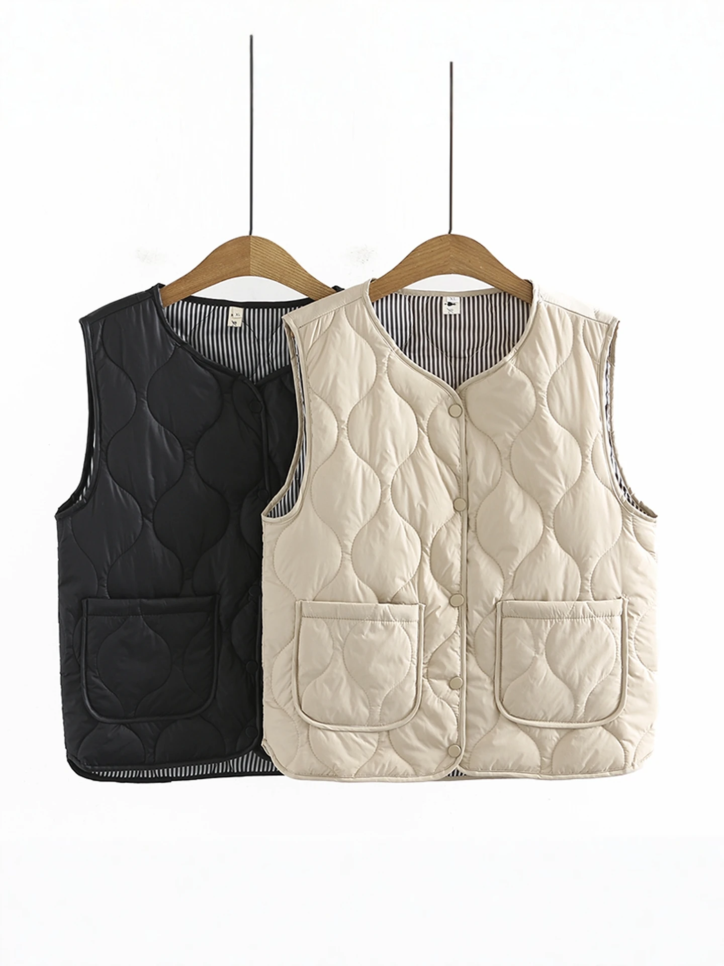 plus Size Women's Lightweight Cotton Vest Warmth Thermo Grid Pattern Pocket Design Casual Cardigan Style Autumn Winter Jacket