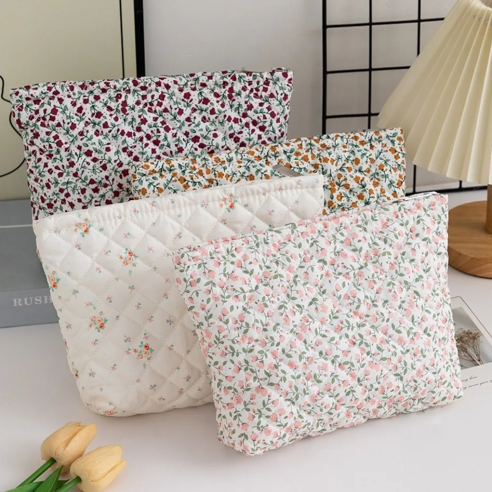 Large Capacity Quilting Cotton Makeup Bag Flower Printed Storage Organizer Floral Cosmetic Bag Puffy Quilted Soft