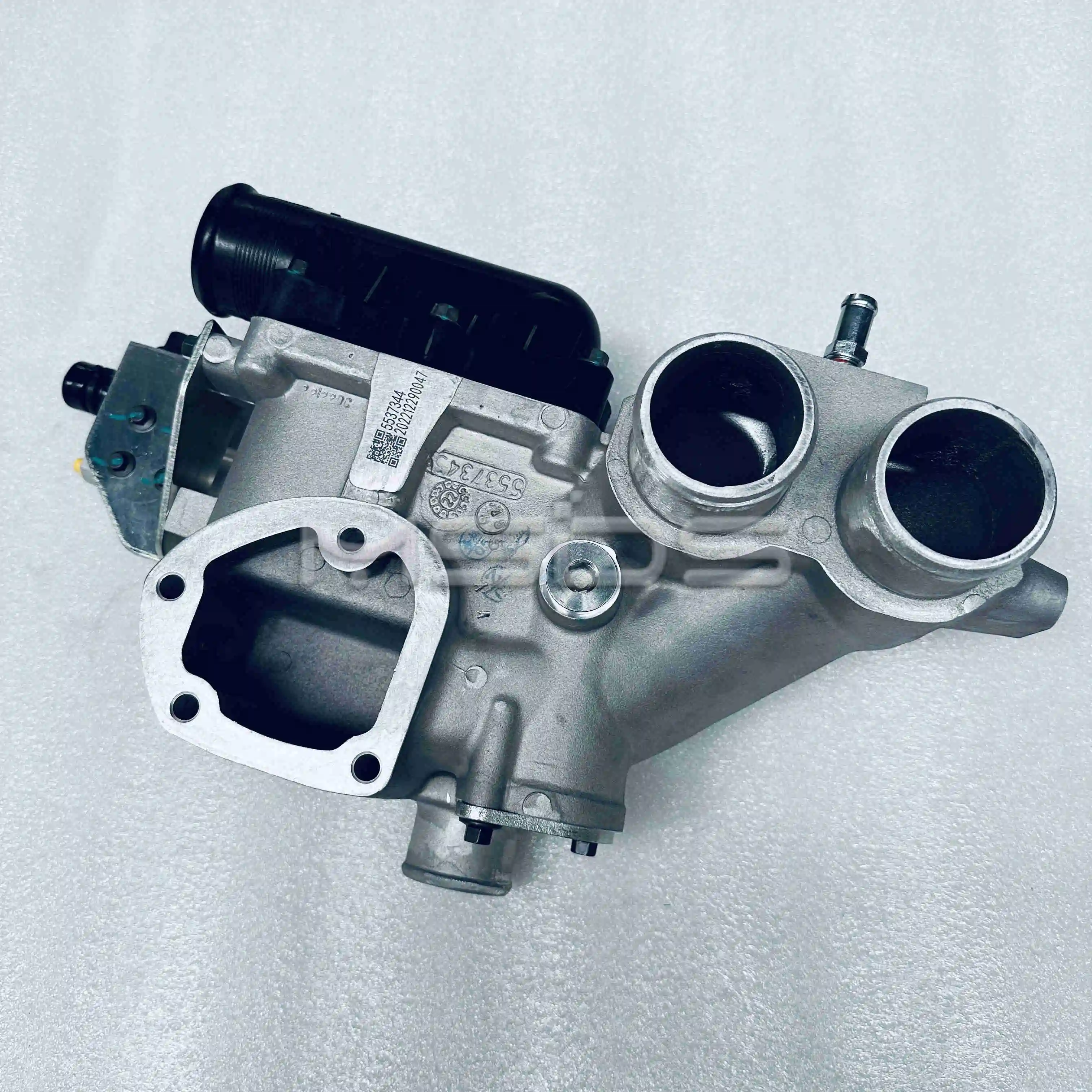 

ISGE Cummins Engine Parts Water outlet connection 5557893