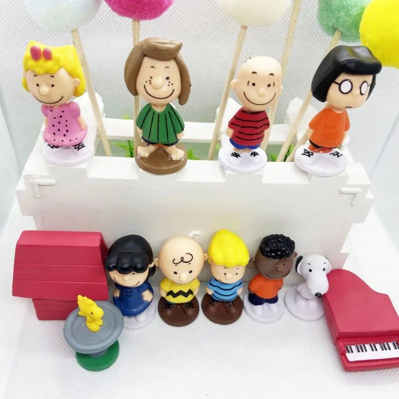 12 قطعة كعكة عيد ميلاد سنوبي القبعات العالية الديكور دمية الكرتون صبي فتاة كعكة عيد ميلاد سعيد استحمام الطفل موضوع ديكور الحفلات اللعب الهدايا