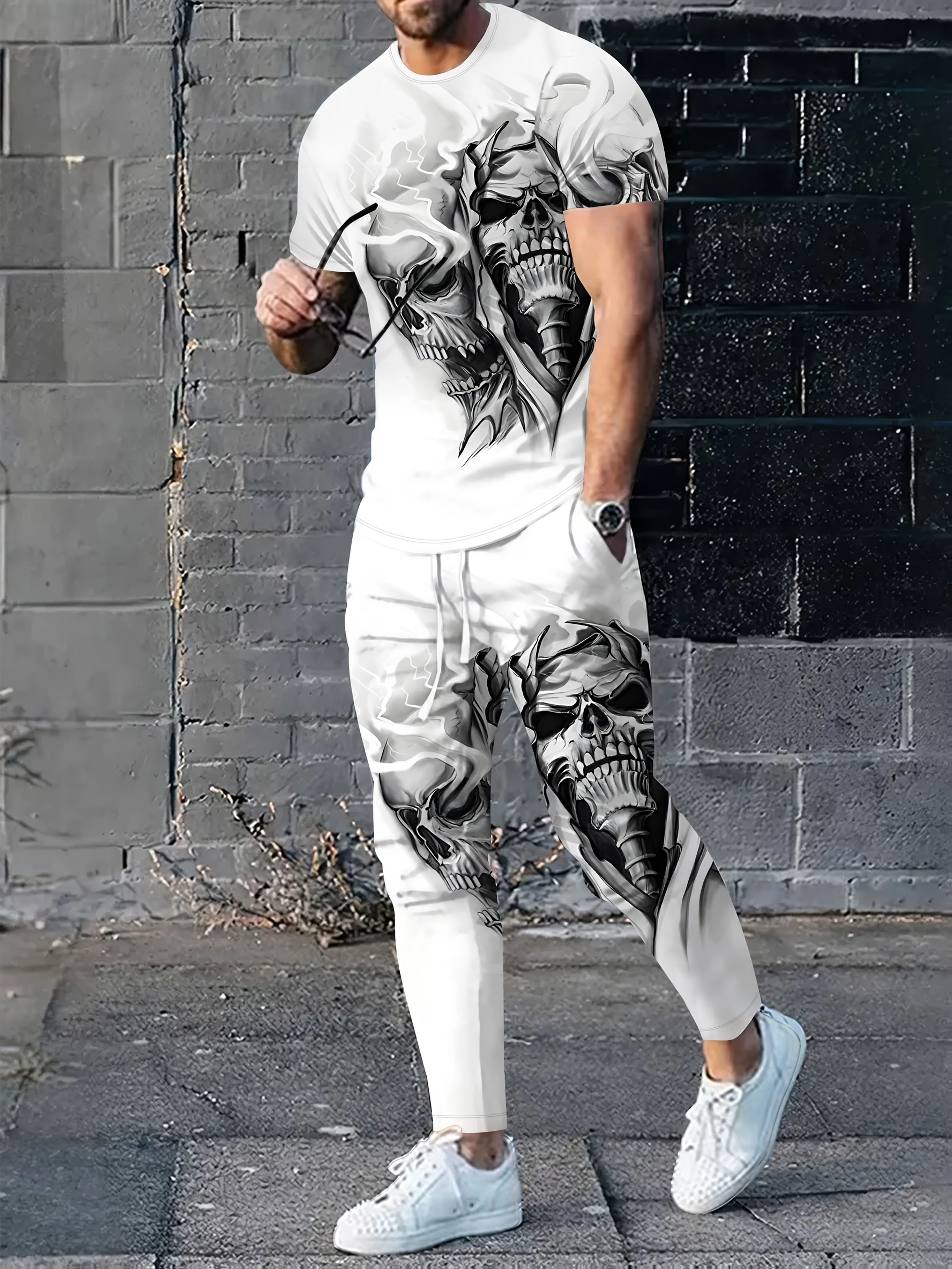 

The 2025 Summer new men's set features 3D skull pattern printed sporty casual and street fashion clothing