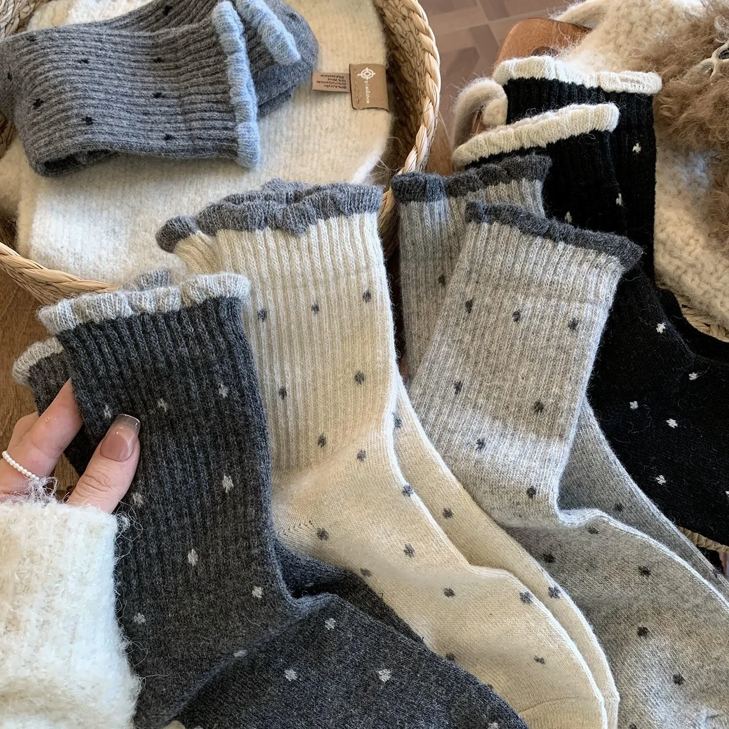 Winter lace color matching polka dot wool socks children ins autumn and winter thickened warm Birkenstocks medium tube socks