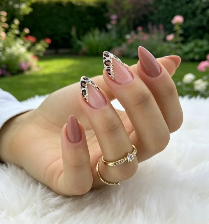 Medium Almond Nude Coffee Press On Nails Leopard Print V French Tip Fake Nail Tips With Gold Metal Chain Line Decor Elegant Fall Daily Office Manicure For Women