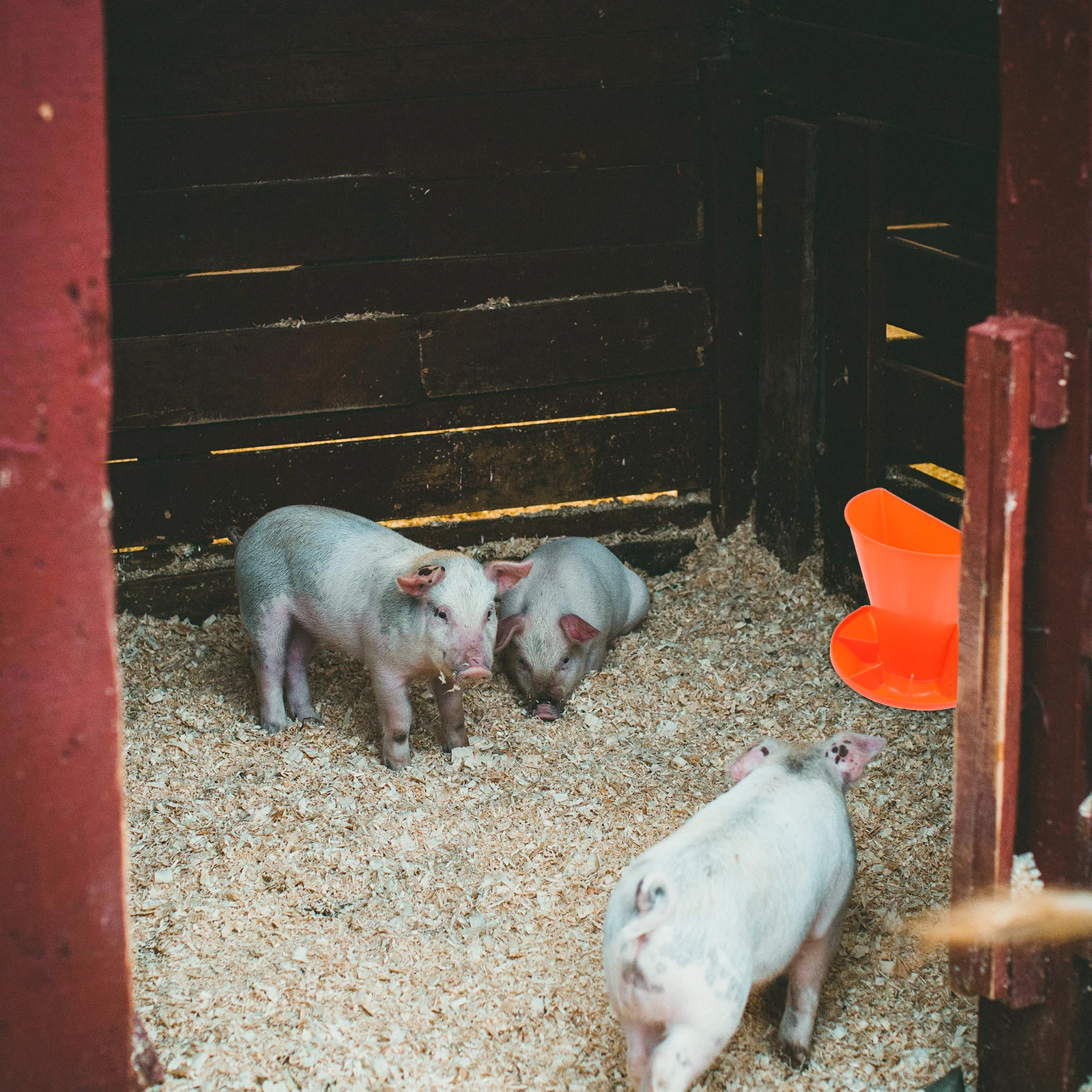 

1Pcs Plastic Pig Feeding Trough Resistant Livestock Manger with Multiple Feeding Stations Farm Pig Bowl for Nursery