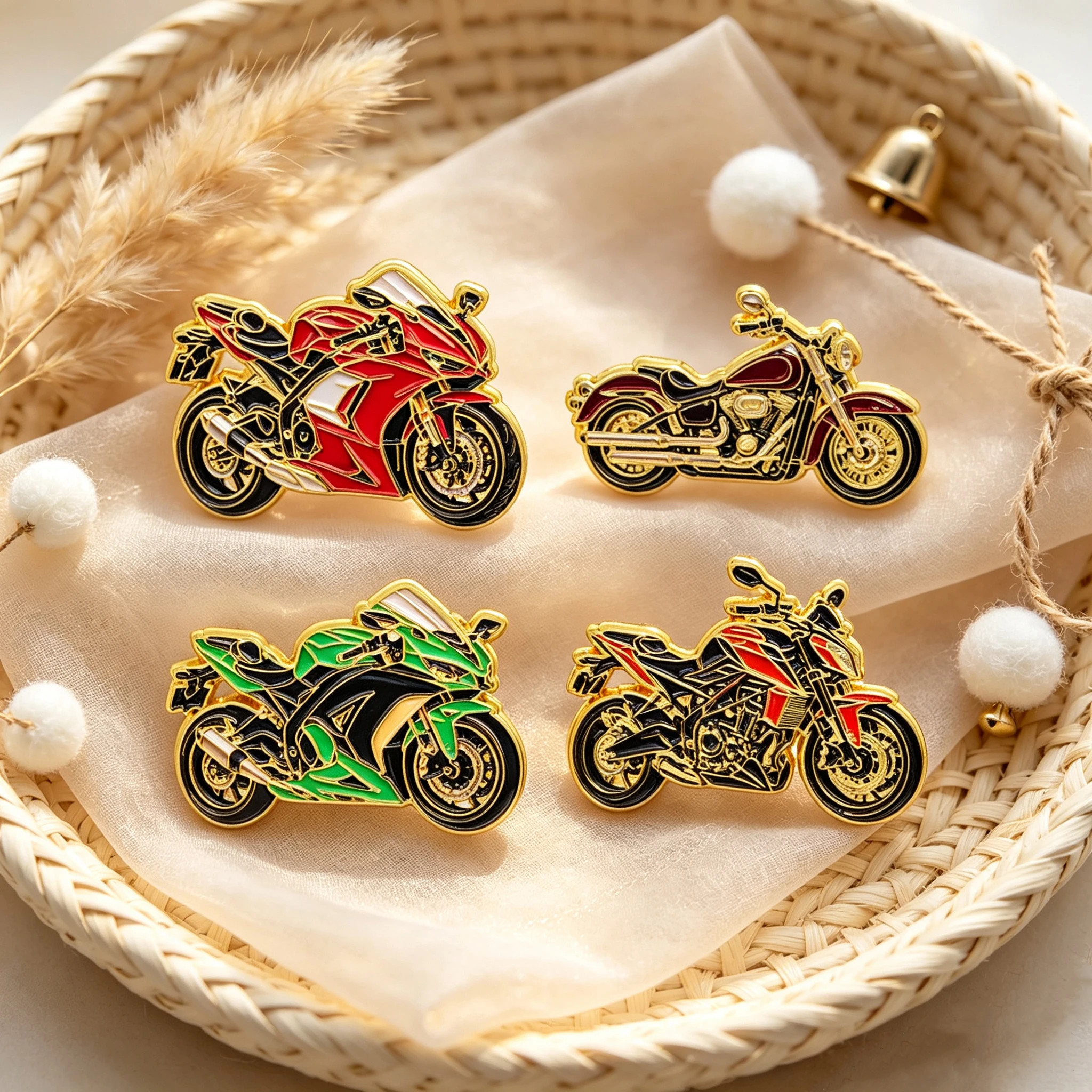 4-teiliges Set Sport-Motorrad Emaille-Pin Vintage Coole Fahrzeug-Brosche Anstecknadeln Abzeichen für Rucksack Zubehör Schmuck Geschenke – Detail 5