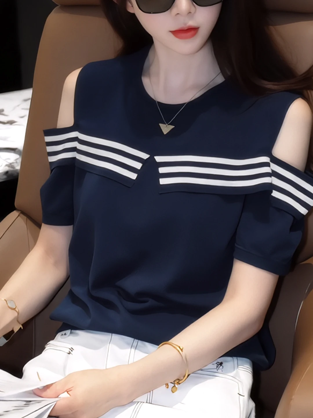 

Summer 2025 Faion round Ne ort Sve T-irt oulder Bared Loose Slimming Women's Top Korean Sle Casual Wear