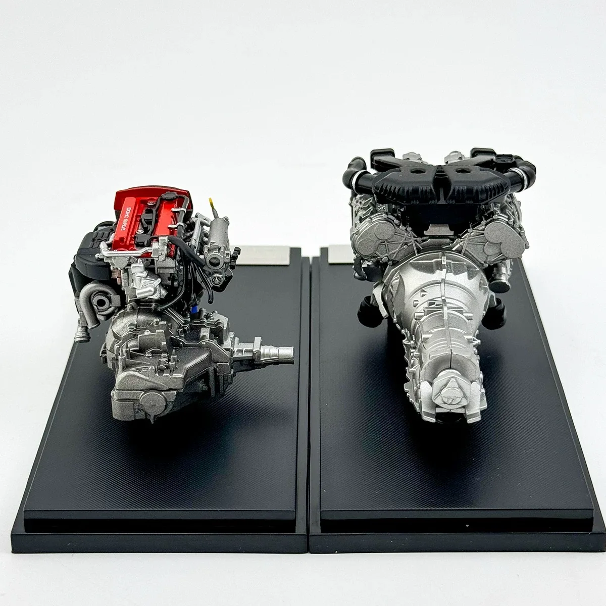 MH 1:18 Alfa Romeo & Mitsubishi EVO4 generation static resin engine model